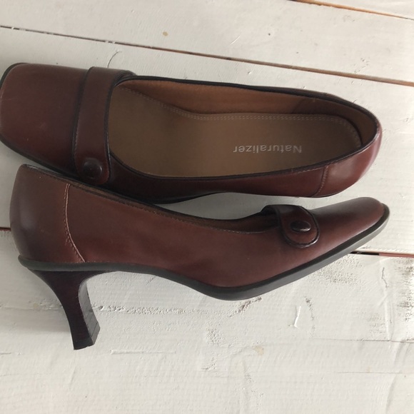Naturalizer Brown Women's Shoes - Picture 3 of 5